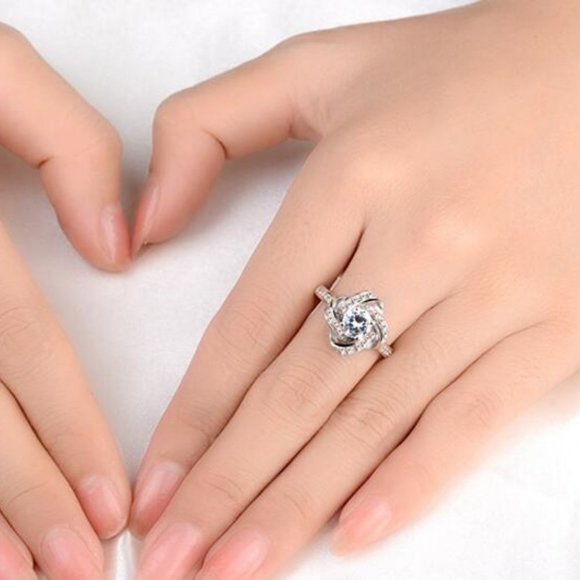 *NEW 925 Sterling Silver Diamond Infninity Ring - Picture 5 of 12